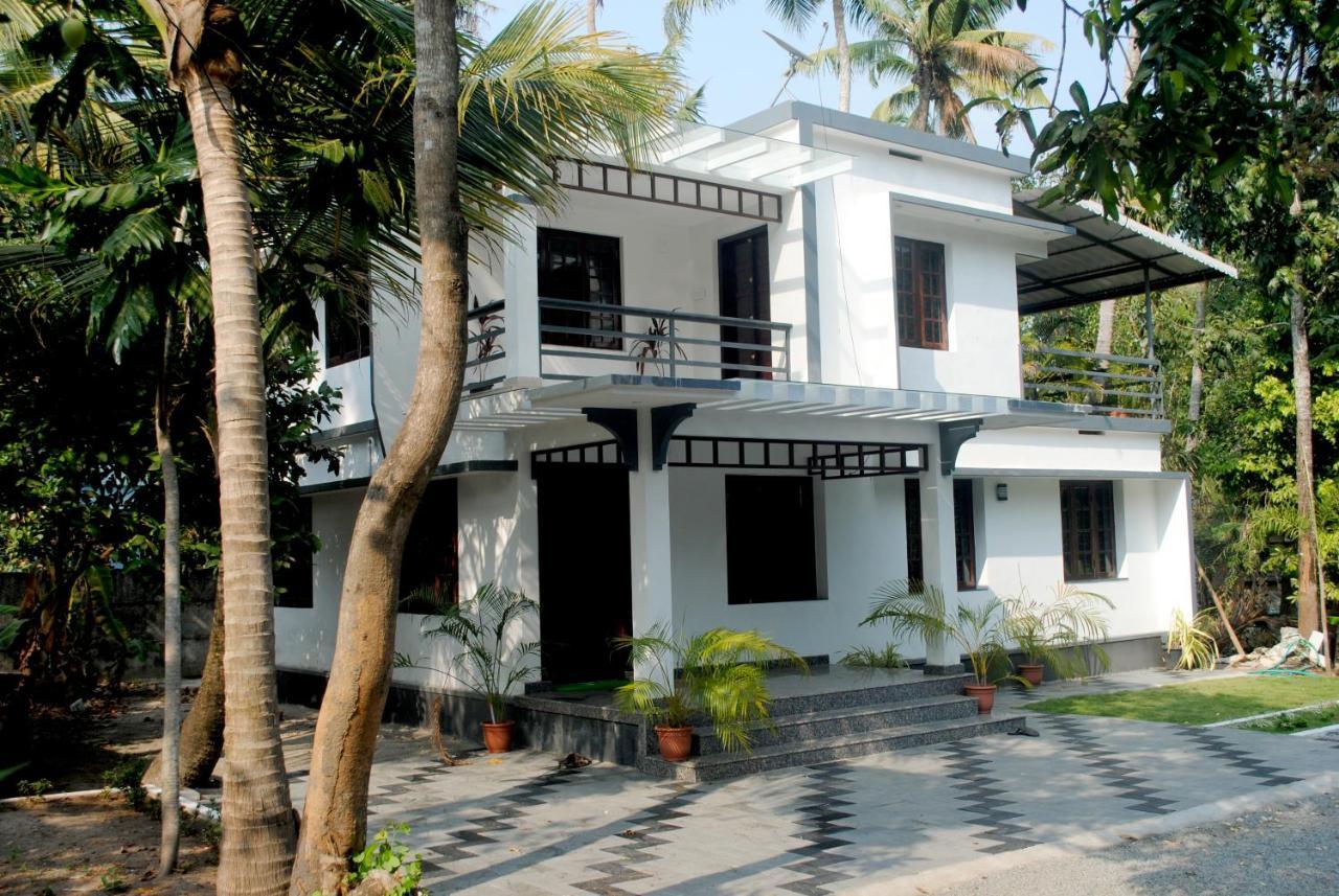 Nice Villa Irimbranallur Kültér fotó