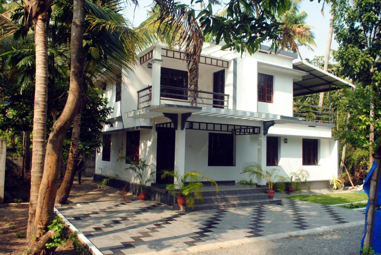 Nice Villa Irimbranallur Kültér fotó